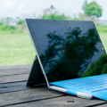 微软正在开发一款价格合理的Surface笔记本电脑