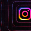 Instagram错误显示即使用户不拍照iOS 14设备上的“照相机开启”指示