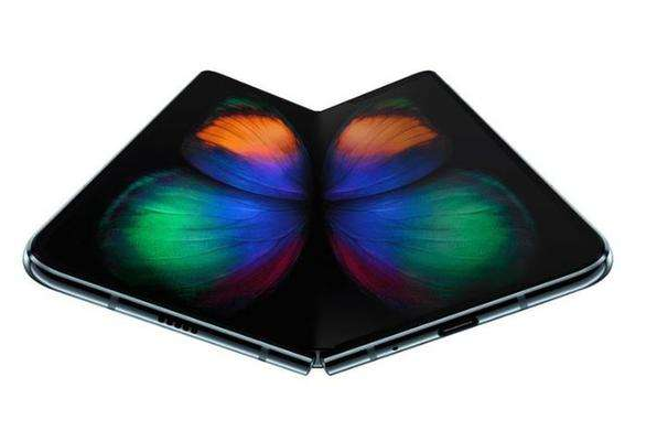 三星Galaxy Fold 2的泄漏暗示相机升级和金色型号