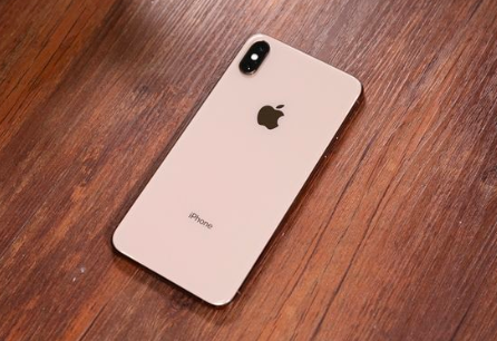 今年将有四款新的iPhone获得120Hz显示屏