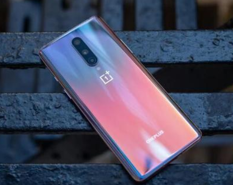 OnePlus 8和8 Pro带有OxygenOS 10.5.6 / 10.5.7 / 10.5.8的2020年4月补丁程序以及许多显示，摄像头和系