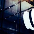 前沿数码资讯：AppleStore员工从客户的iPhone窃取了一张亲密照片后被解雇