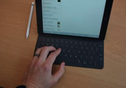 苹果正在测​​试改变iPad键盘亮度的更好方法