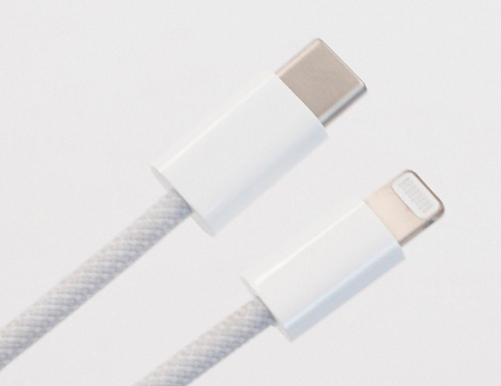 苹果可能会在iPhone 12上发布新的编织USB-C至Lightning电缆