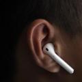 前沿数码资讯：泄漏可能只是揭示了苹果全新的AirPods3设计