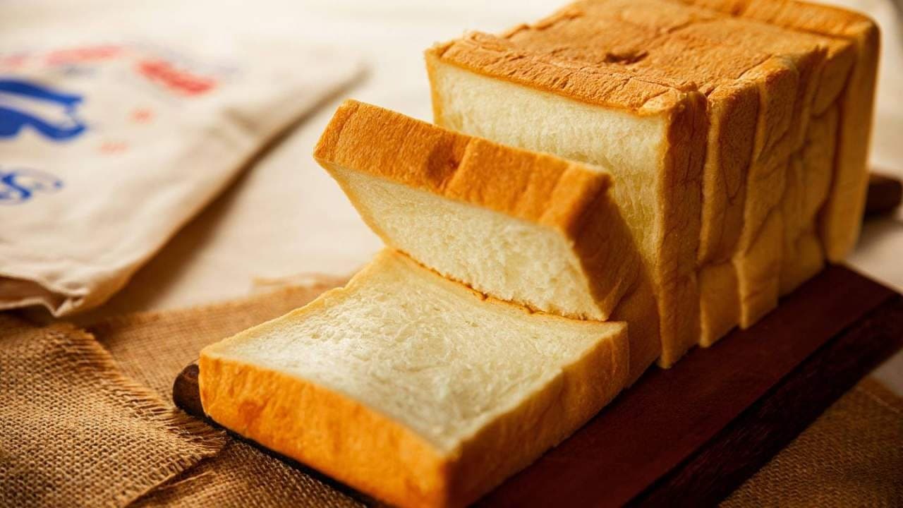 TikTok  的最新病毒趋势是用面包制作逼真的培根