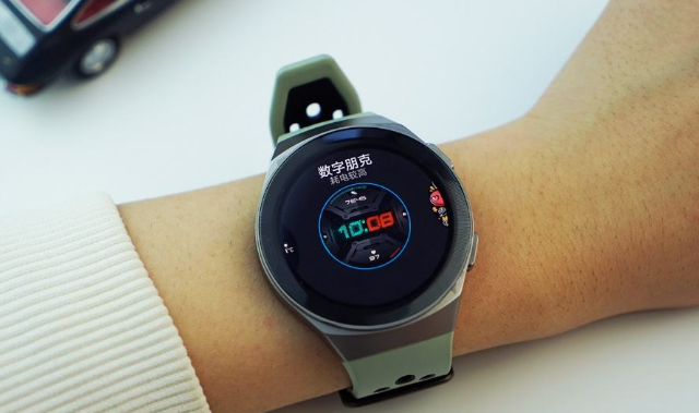 华为Watch  GT  2e现已在Flipkart和亚马逊上发售