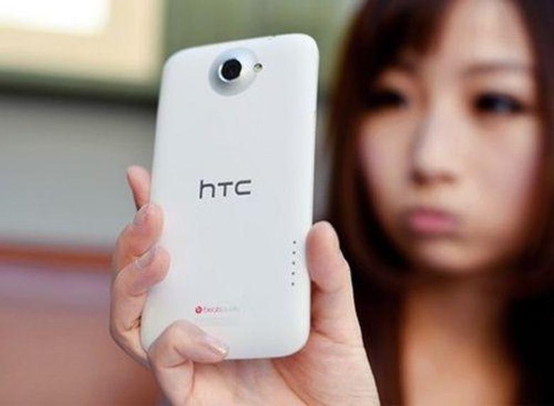 HTC  One的发布广告是搞笑的还是令人难堪的