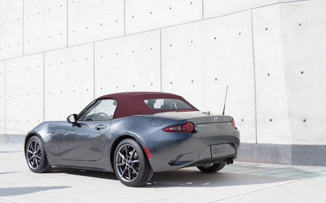 2018年马自达mx  - 5 Miata:改变