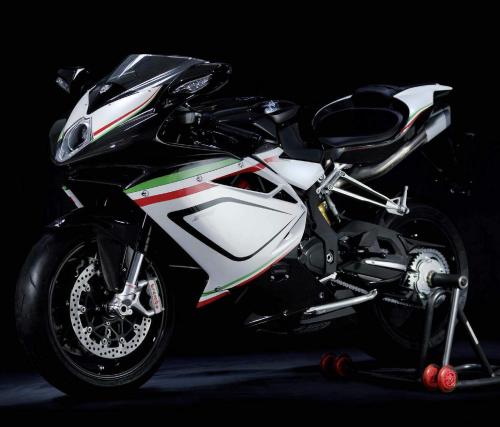 MV  Agusta重申了新复古的Superveloce800摩托车的生产