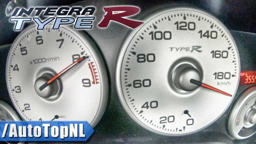 在加速测试中听到本田Integra  R型尖叫到9,000 RPM