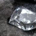 科学新闻：在超深钻石中地球遥远过去的微光